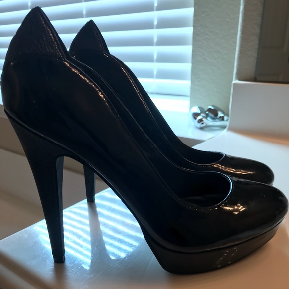 Shoes - Picture 3 of 6